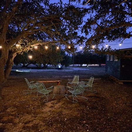 The Container Retreat @ 290 Wine Trail #10 Welcome Friends! Hye 外观 照片